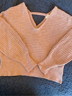 Pink Rose Mauve Ribbed V-Neck Sweater with Balloon Sleeves